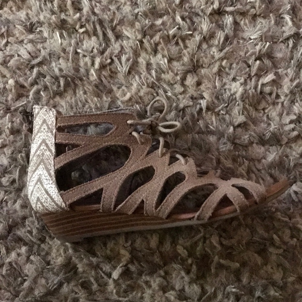 Minnetonka sandals - Picture 6 of 6